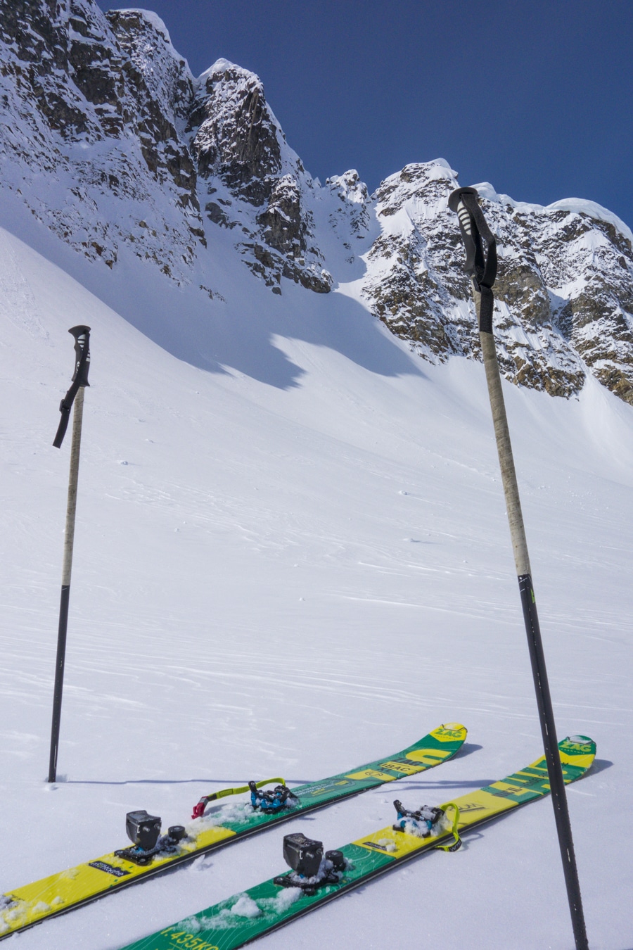 yukonbackcountryskiing Clevage